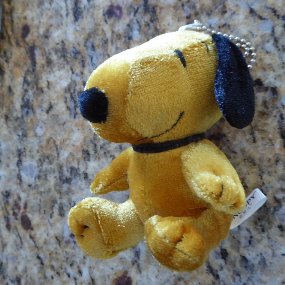 Snoopy Peanuts Tanned Gold Plushy Keychain